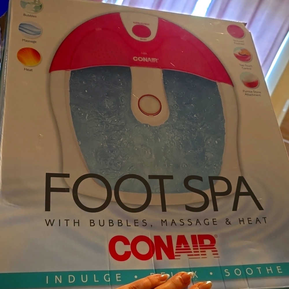 Conair Foot Spa With Bubbles Massage & Heat NIB New in Box.